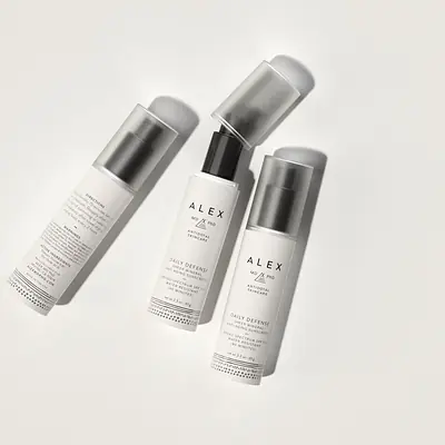Daily Defense Sheer Mineral Anti-Aging Sunscreen SPF50+ secondary image